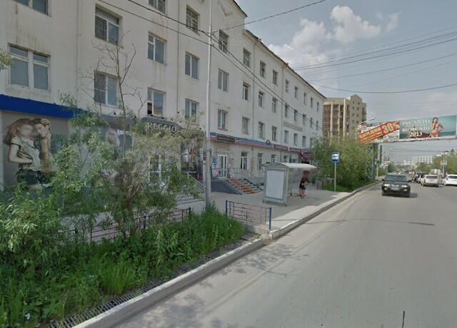 3 комн., Сталинка, Центр - район пл. Дружбы