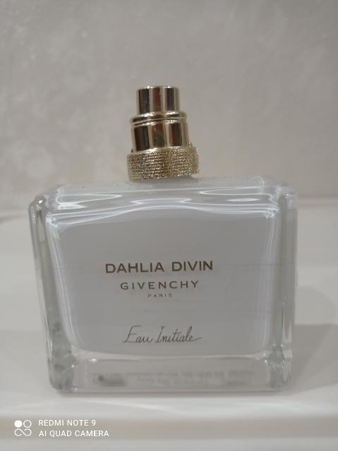 dahlia divin eau initiale