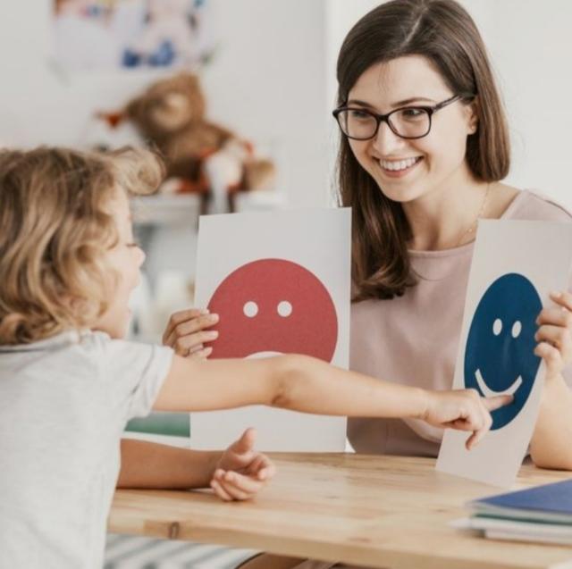 Высококвалифицированный логопед-дефектолог