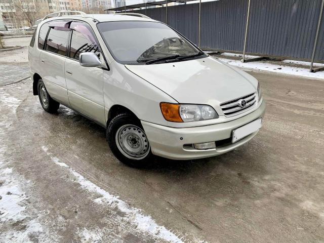 Тойота 1999 года модели. Чехлы на toyota ipsum 1999 года. Тойота ипсум 1999. Тойота ипсум 1999 белая. Toyota ipsum 99 год.