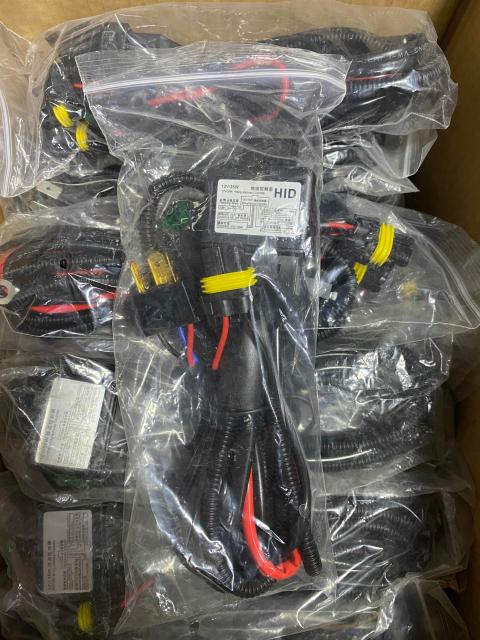 Комплект проводки для подключения би ксенона H4 60...