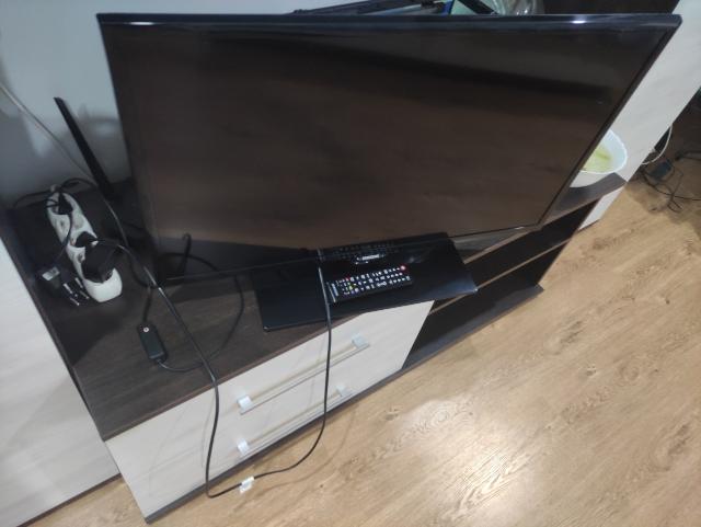 ТВ Samsung 32" FullHD (без смарта)
