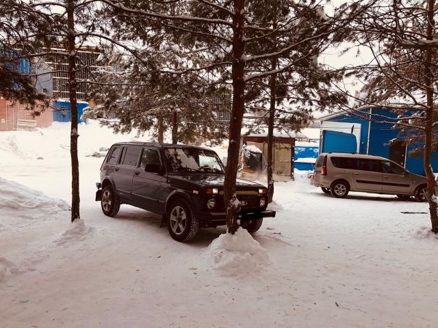 Нива 2131 технические характеристики. Расход топлива нива 2131 карбюратор. Ваз 2131 1993. Ширина салона нивы 2121. Радиус разворота ваз 2131.