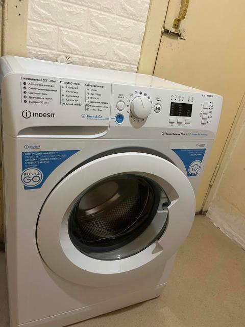 Стиральная машинка с фронтальной загрузкой. Стирка в стиральной машине. Стиральная машина автомат. Стирка в стиральной машине. Стиральная машина.