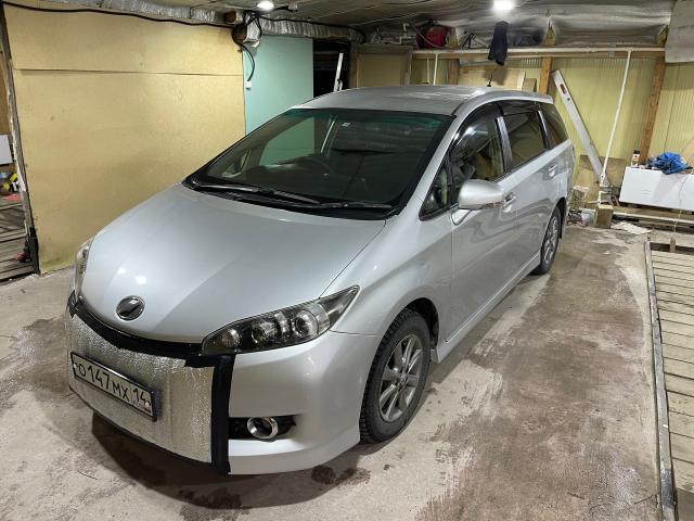 Toyota wish 2 поколение. тойота сиенна 2022 года. тойота виш 2023. тойота виш 2023. тойота виш 2009 1.
