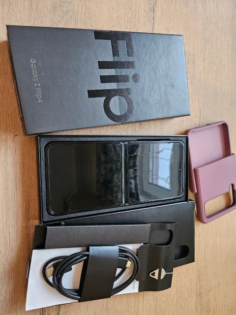 Z flip 4 защитная пленка. Z flip 4 защитная пленка