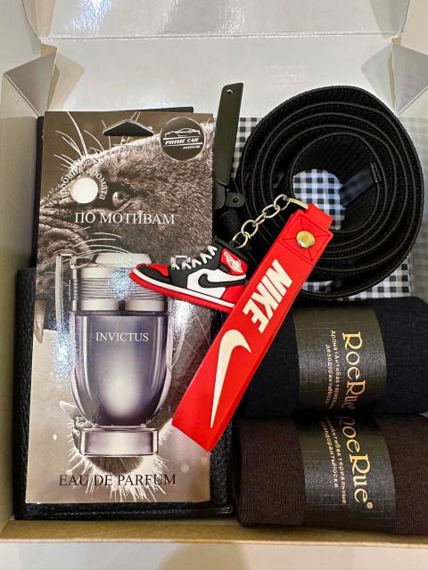 Как красиво упаковать удочку в подарок. Подручные средства для упаковки. Упаковка для гуся в подарок. Мягкая бумага для упаковки. Как упаковать гуся на подарок.