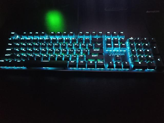 Почему не работает механическая клавиатура. Механическая клавиатура без тачпада 60%. Почему не работает механическая клавиатура. Как снизить шум механической клавиатуры. Клавиатура к580.