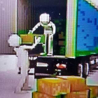 ищу работу на заводе. упаковщица косметики. кладовщик на склад автозапчастей. ищу работу на заводе. рабочий склада.