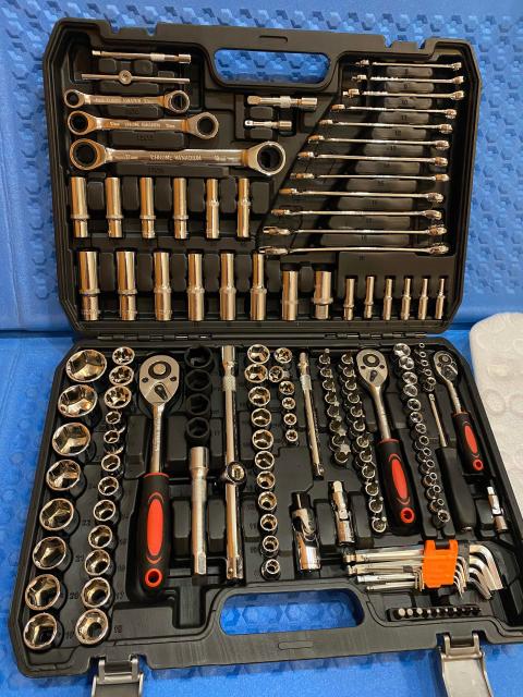 King tony набор рожковых ключей. набор гаечных ключей king tony 9-1c08mr. набор ключей в ложементе. набор инструментов в ложементе. набор шестигранников бит кинг тони.